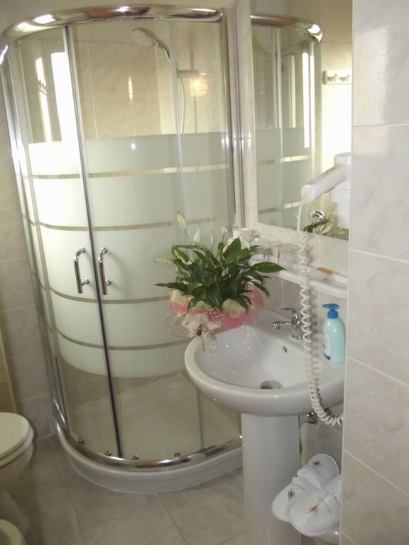Hotel Piccadilly มอนเตกาตินี แตร์เม ภายนอก รูปภาพ