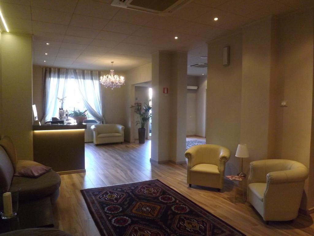 Hotel Piccadilly มอนเตกาตินี แตร์เม ภายนอก รูปภาพ